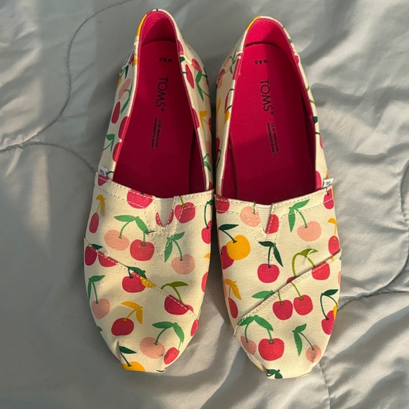 TOMS Women's Cherry and Yellow Print Flats - Picture 1 of 3